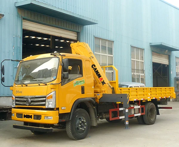 5 ton truck mounted crane  SC5S3 SC5Z3 boom crane price for sale