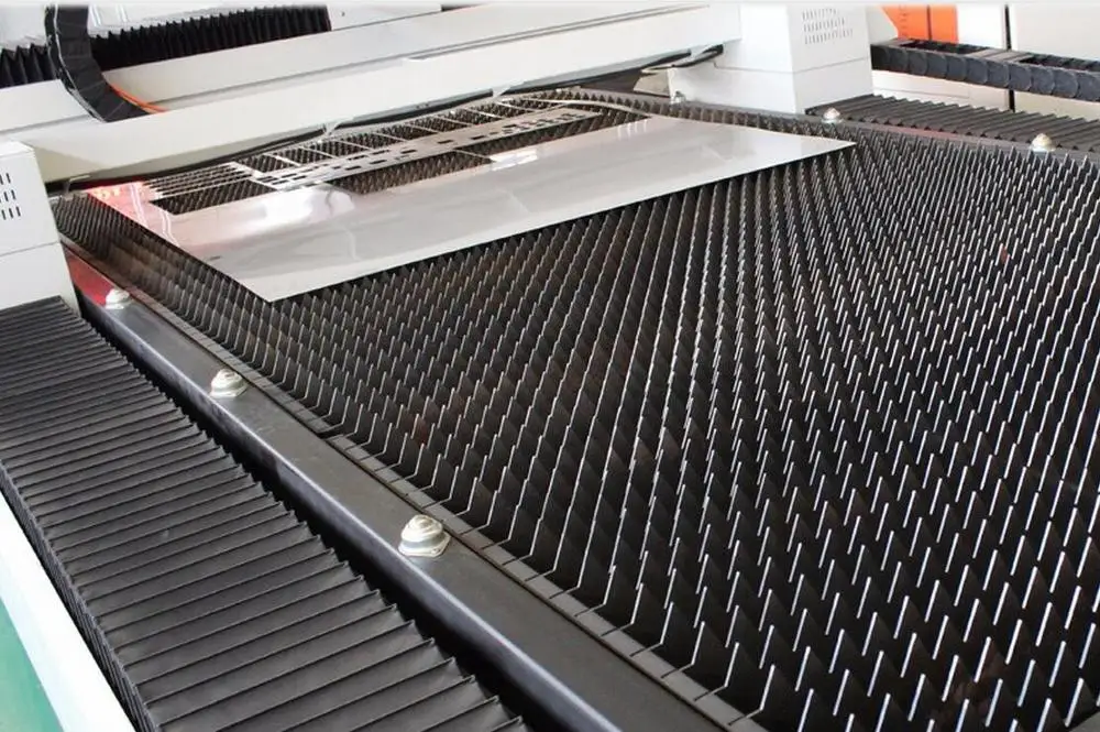 China Leading LD-1325 Fiber Metal Cutting Machine best quality and cheap