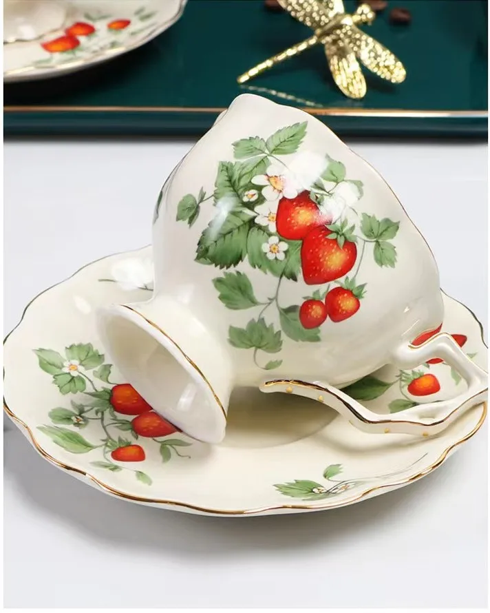 Best selling European royal style strawberry flower coffee tea cup with saucer 250ml natural style luxury gold rim coffee teacup