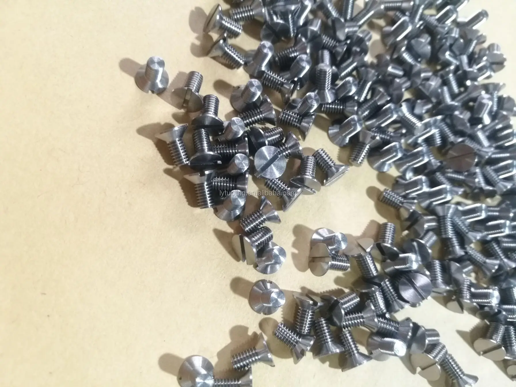 slotted head molybdenum screw M3 DIN 84