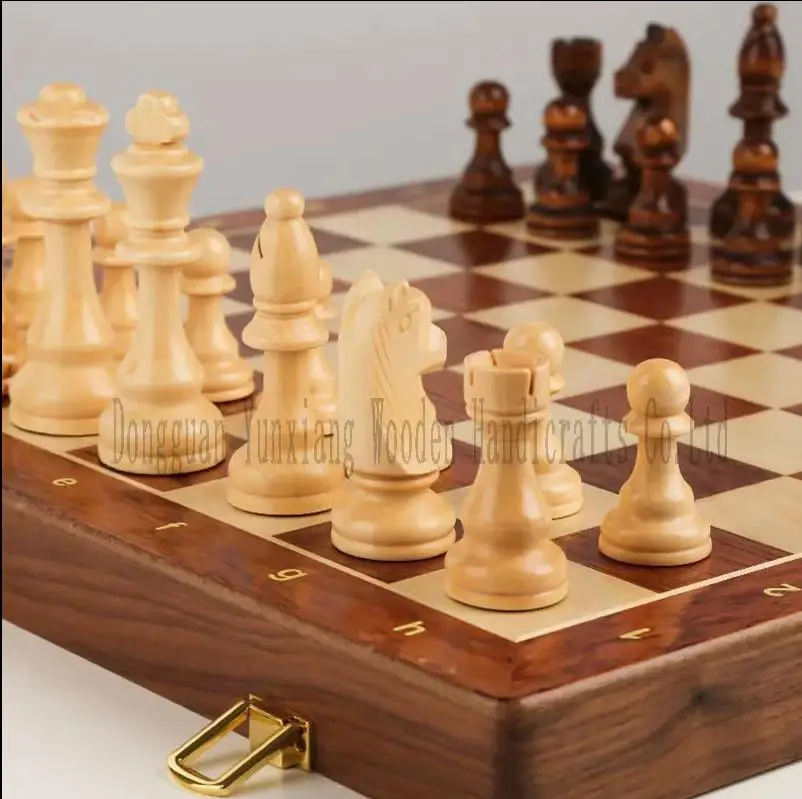 The Modern Hot Selling High-end Wooden Chess Set Is a Classic and Fashionable Suitable for Enthusiasts.