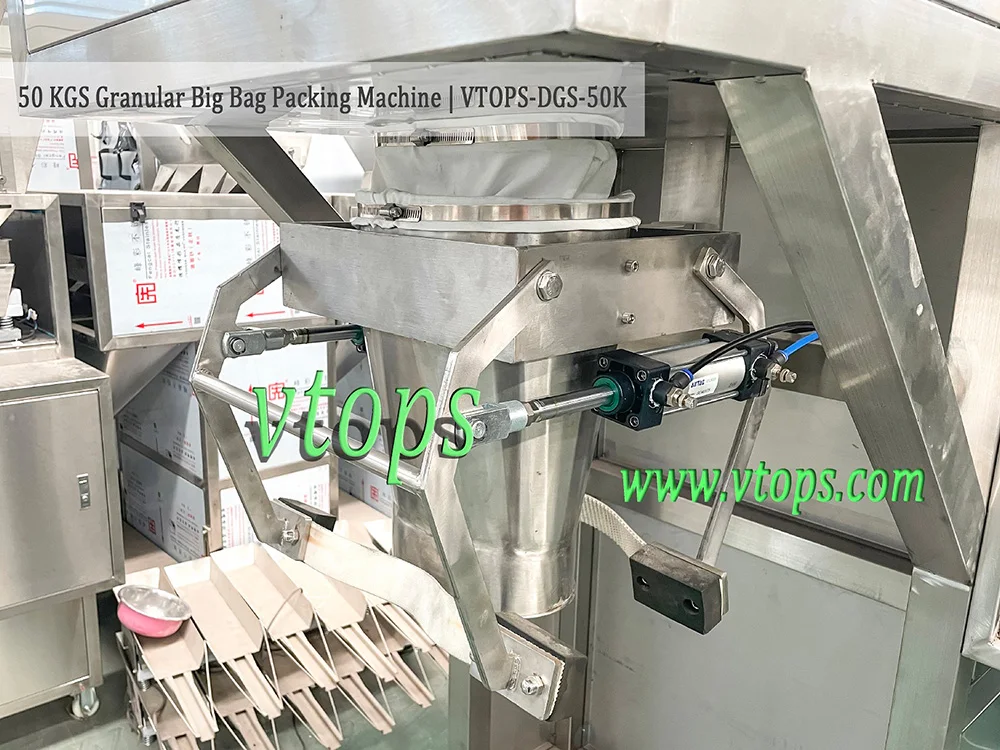Particle Single Head Weighing Packing Machinery Semi Automatic 50kg Sand Bags Filling Packaging Machine