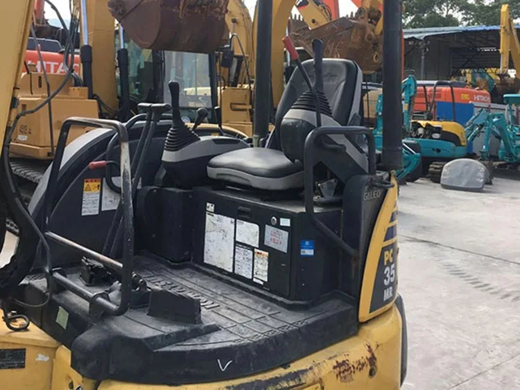 Komatsu 35 used almost new hydraulic crawler excavator