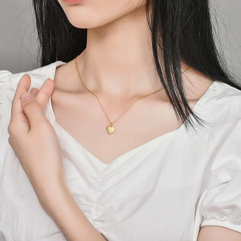 Fashionable pendant eight-pointed star carved love heart-shaped jewelry gold-plated 925 sterling silver necklace for women