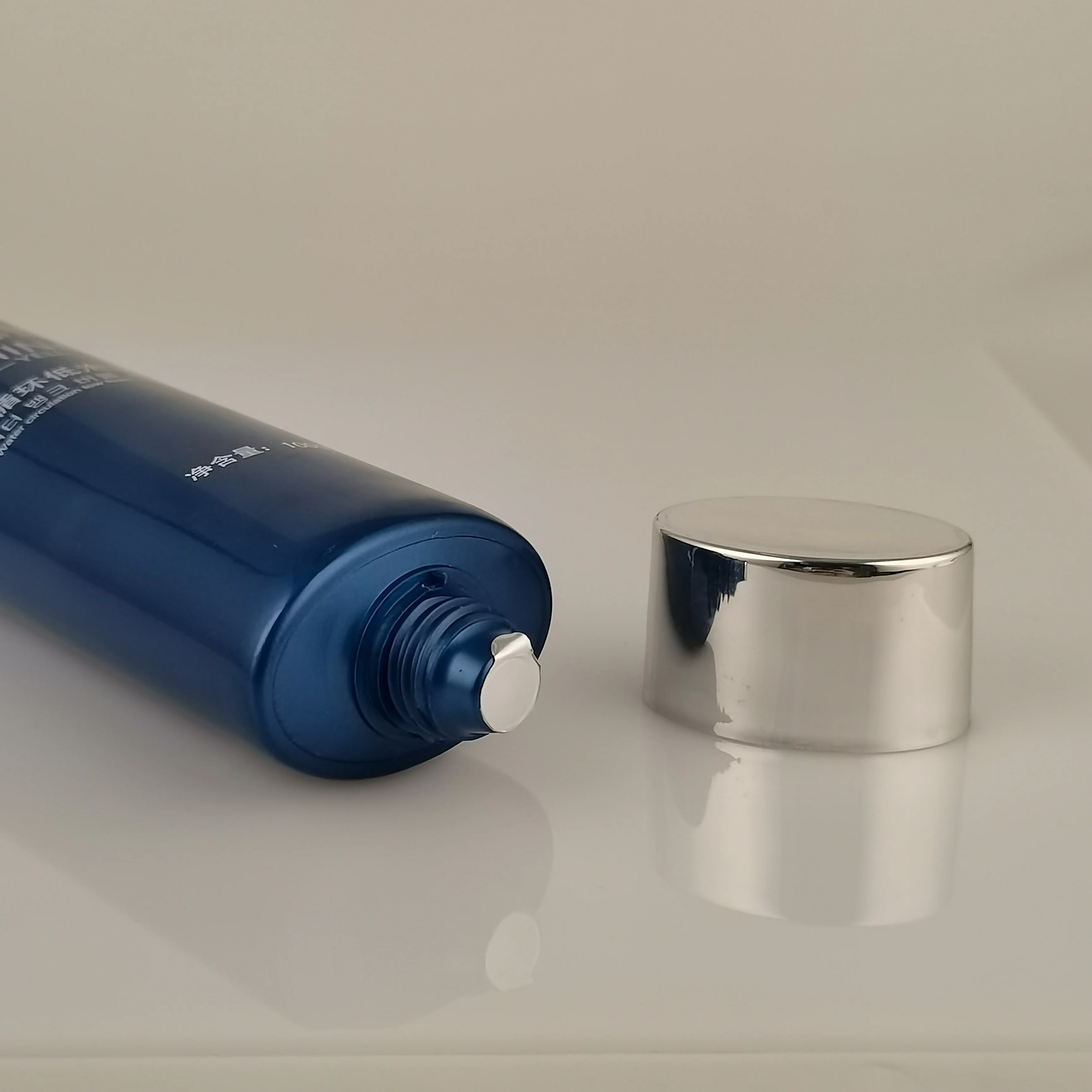 Manufacturer fashion Custom 100ml Oval Cosmetic Tubes for Skincare Packaging