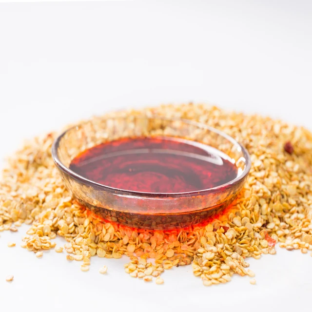 Wholesale Low Price Chili Oil for Food Grade Vegetable Chili Extract Oil Spicy Cooking Oil