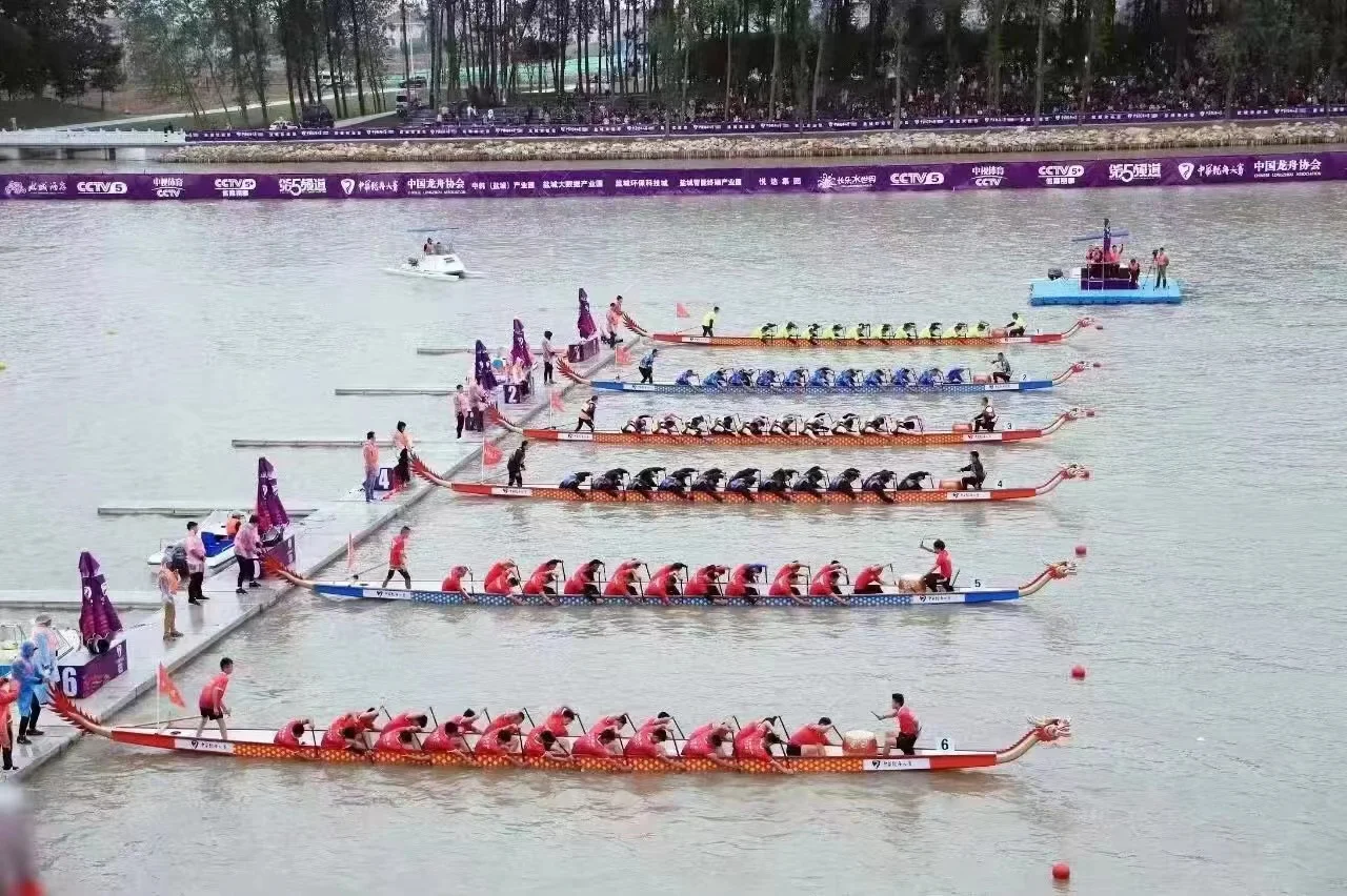 Customized Dragon Boat Race in Imitation of Ancient Times IDBF 12 People Dragon Boat