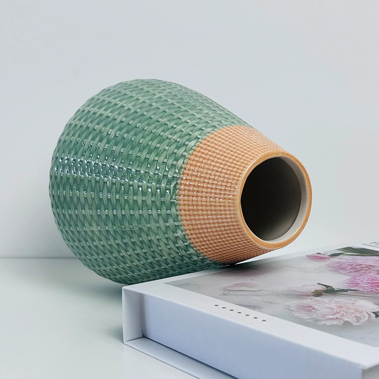 Hot sale in Europe imitate bamboo woven conical ceramic decorative vases