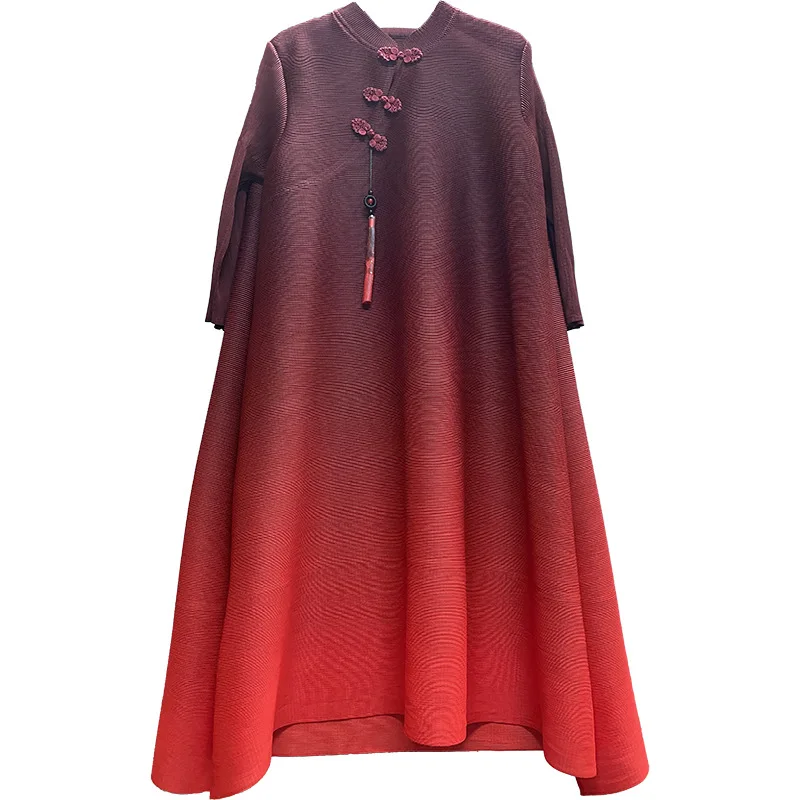 China Directly Manufacturer Traditional Chinese Knot Details with Tassel tie dye Pleated clothing women