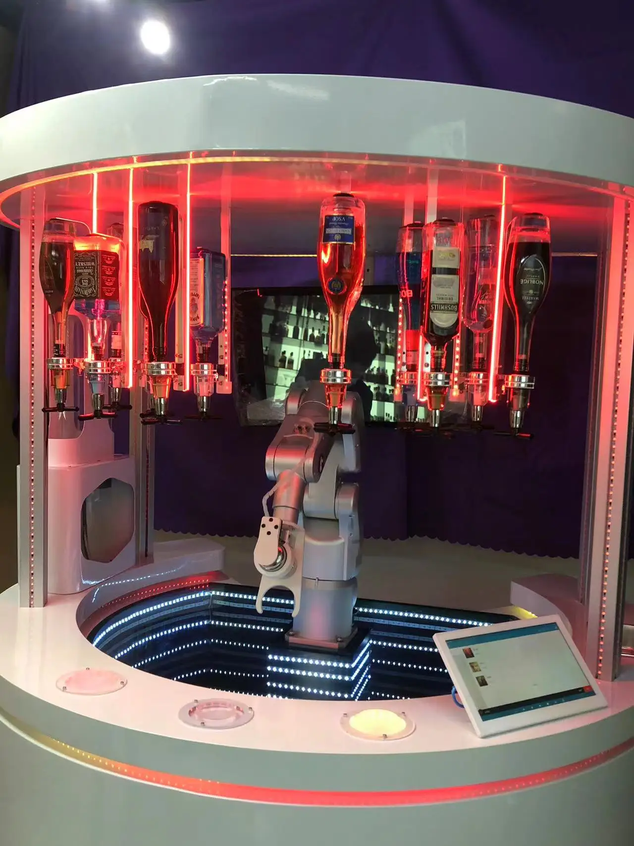 12 Kinds Of Drinks Intelligent Drink Mixing Robot Bartender Machine With Order Payment Module