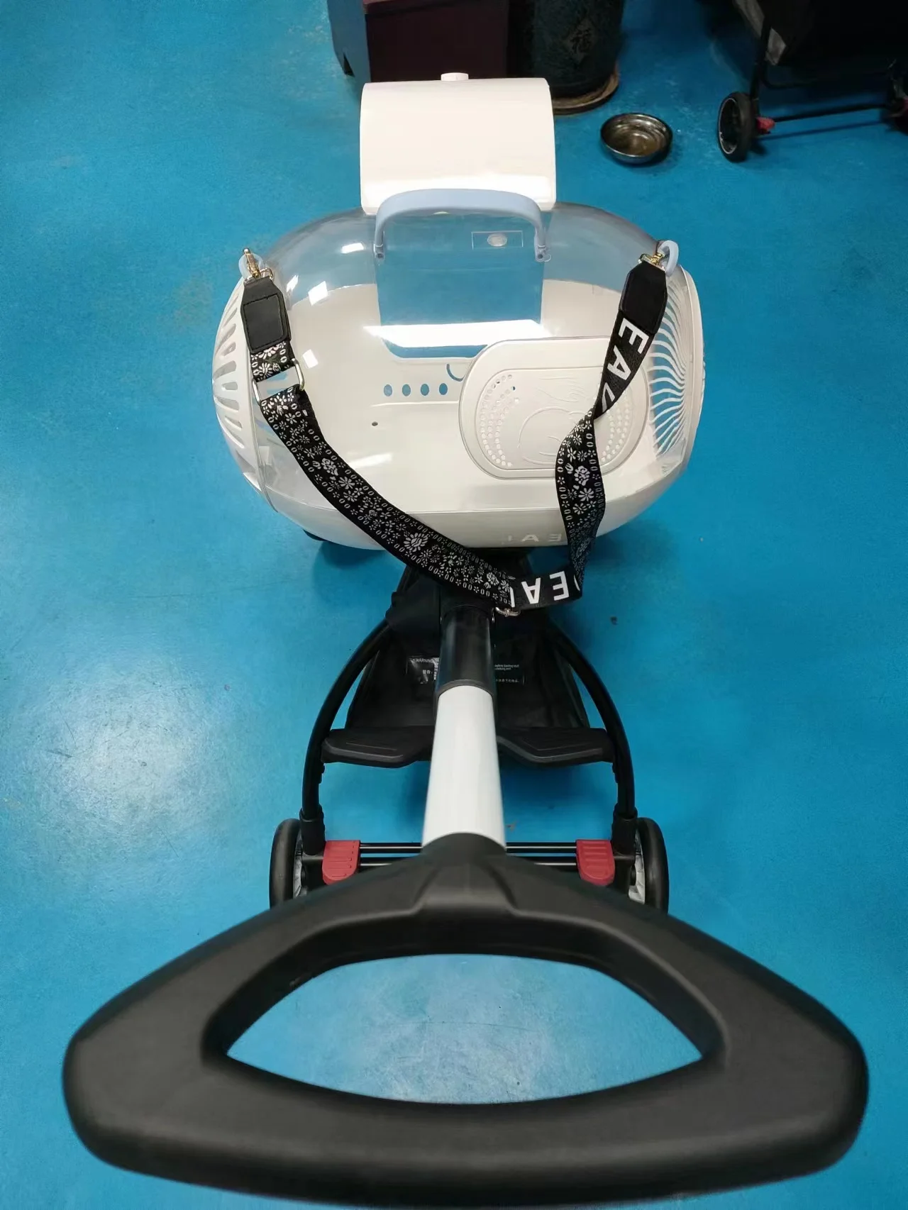 White Whole transparent Space Capsule Pet Carrier for Pet travel Carrier