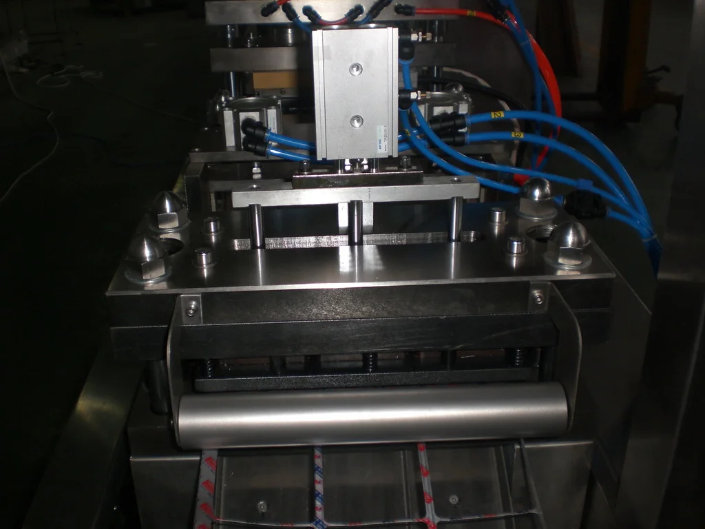 Wholesale Thermoforming Sealing Automatic Tablet Pack Blister Packing Machine