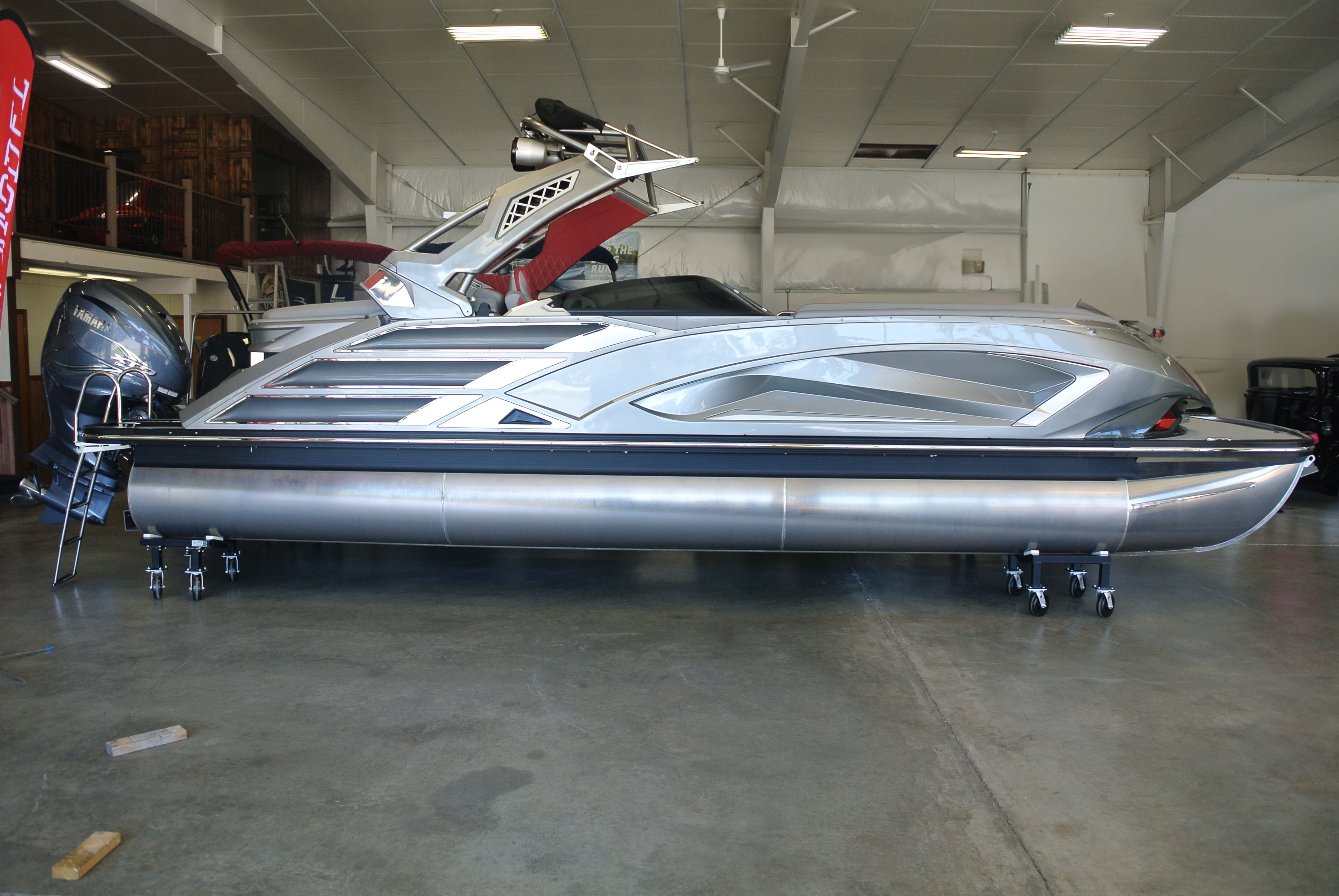 Top-Performance 25 ft Fiberglass sport Pontoon with and engine for fishing and  water spots and sea recreations