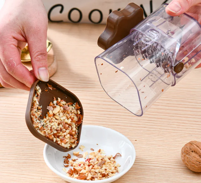 New Manual Grinder Rotating Nut and Chocolate Grinder Mini Plastic Food Crusher