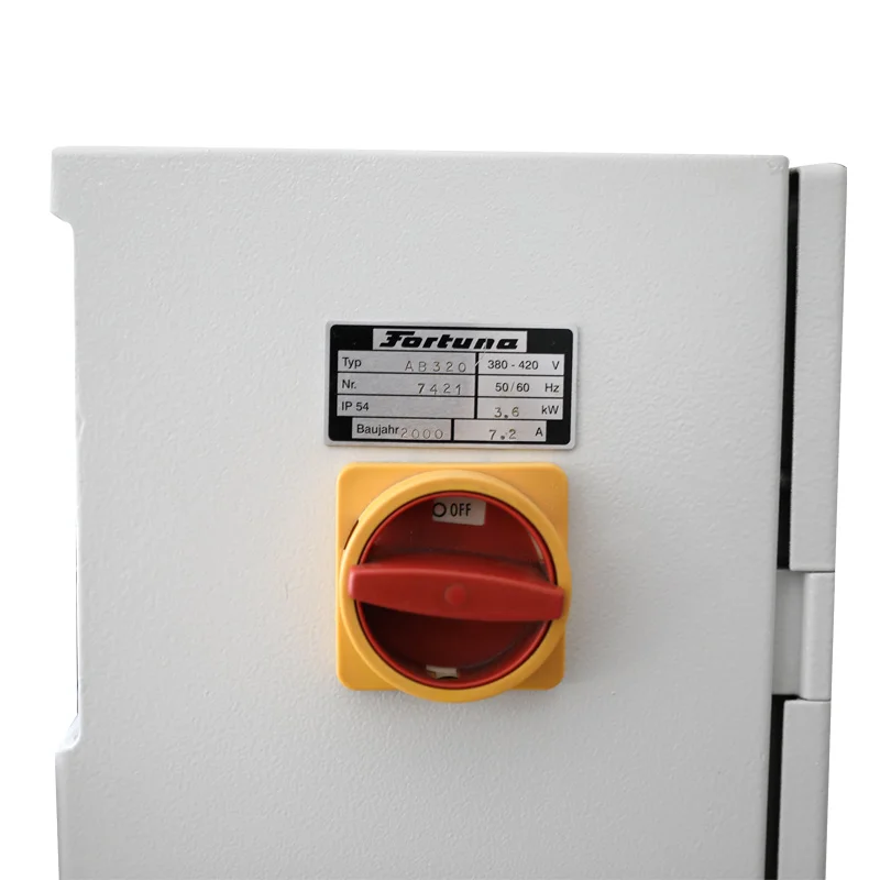 Бывший в употреблении нож для резины и кожи Fortuna AB320