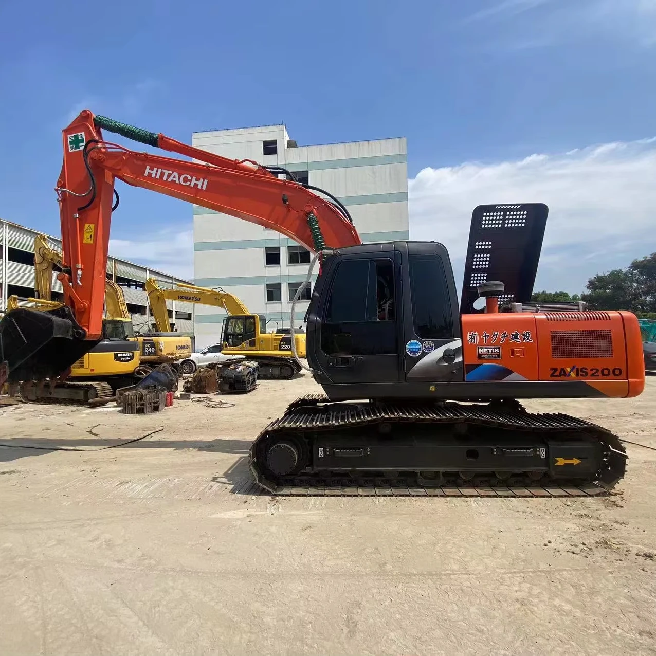 Экскаватор zx200-3 hitachi 20 тонн высокое качество на складе в Шанхае
