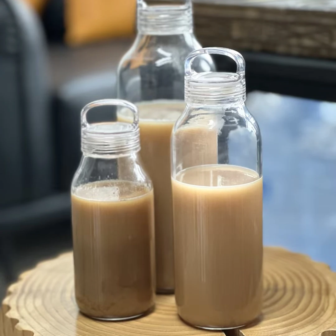 900ml 500ml  300ml Glass water bottle with Tritan handle  Support Customization Cup