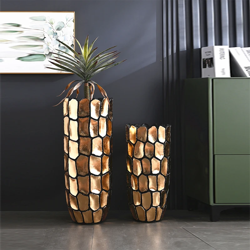 Eco-friendly Home Decor Flowers Vase and Pots Gold Black Fiberglass Artificial Flower Pots Planters