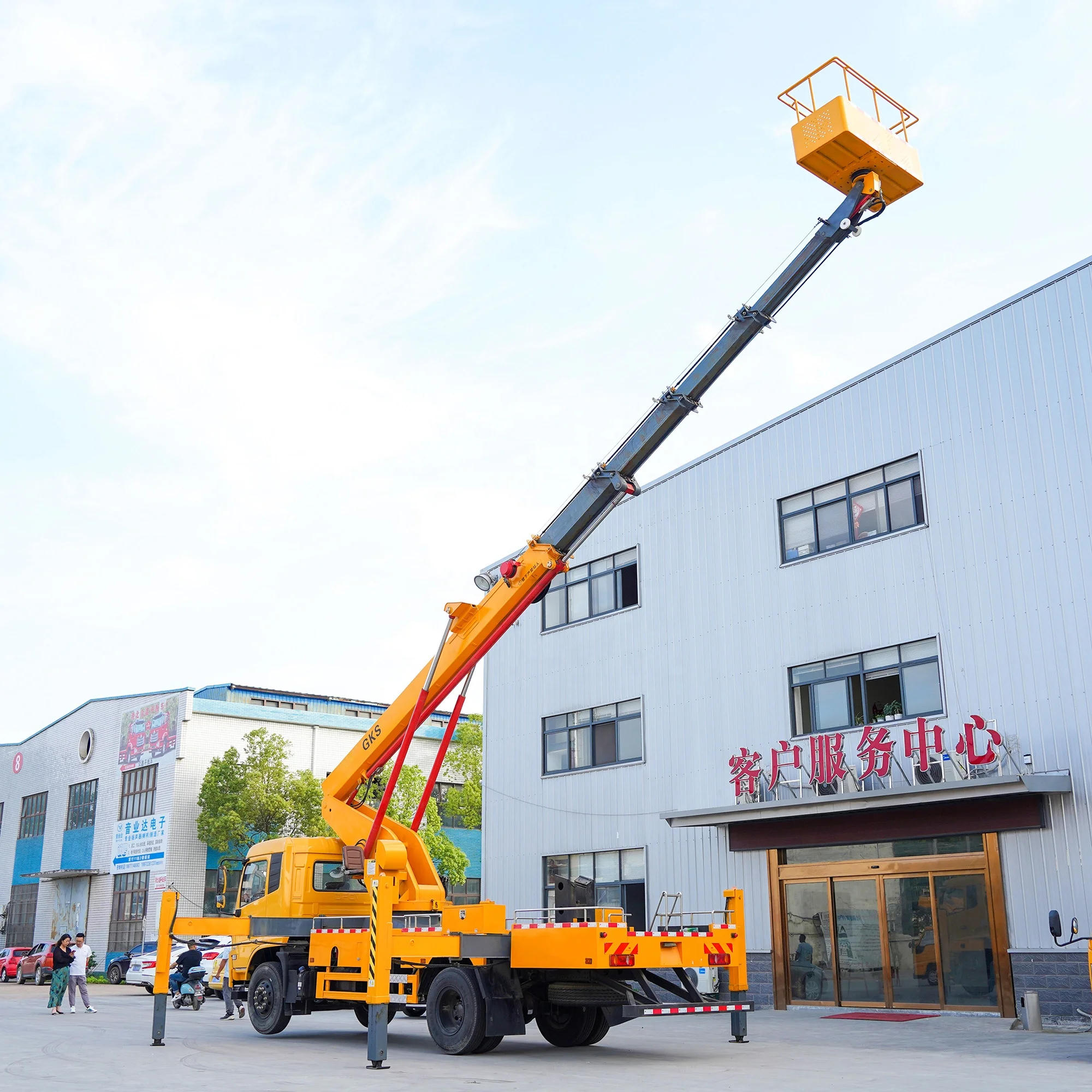 Isuzu Chassis 28m 30m 32m 36Meters Telescopic Aerial Work Pickup Truck For Work Height Above Level