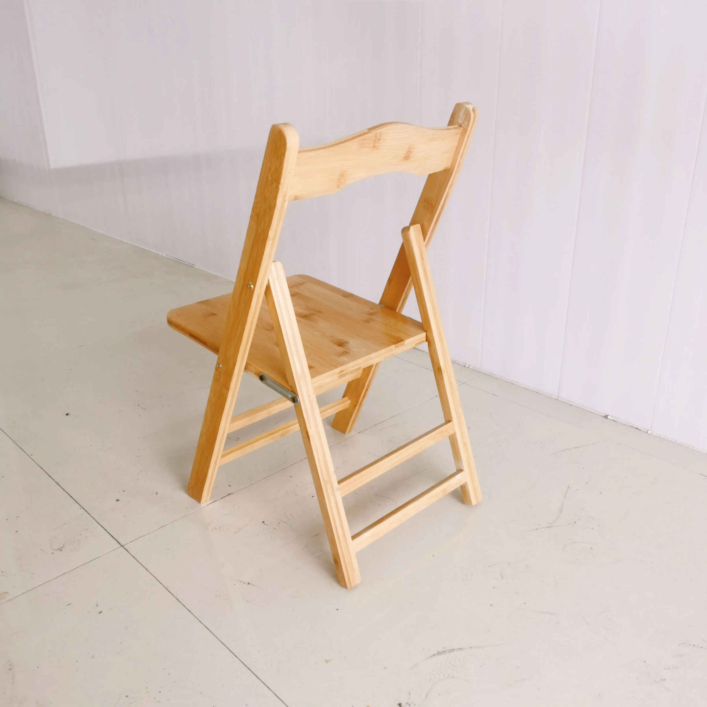 Высококачественные легкие садовые складные стулья из натурального бамбука для вечеринок