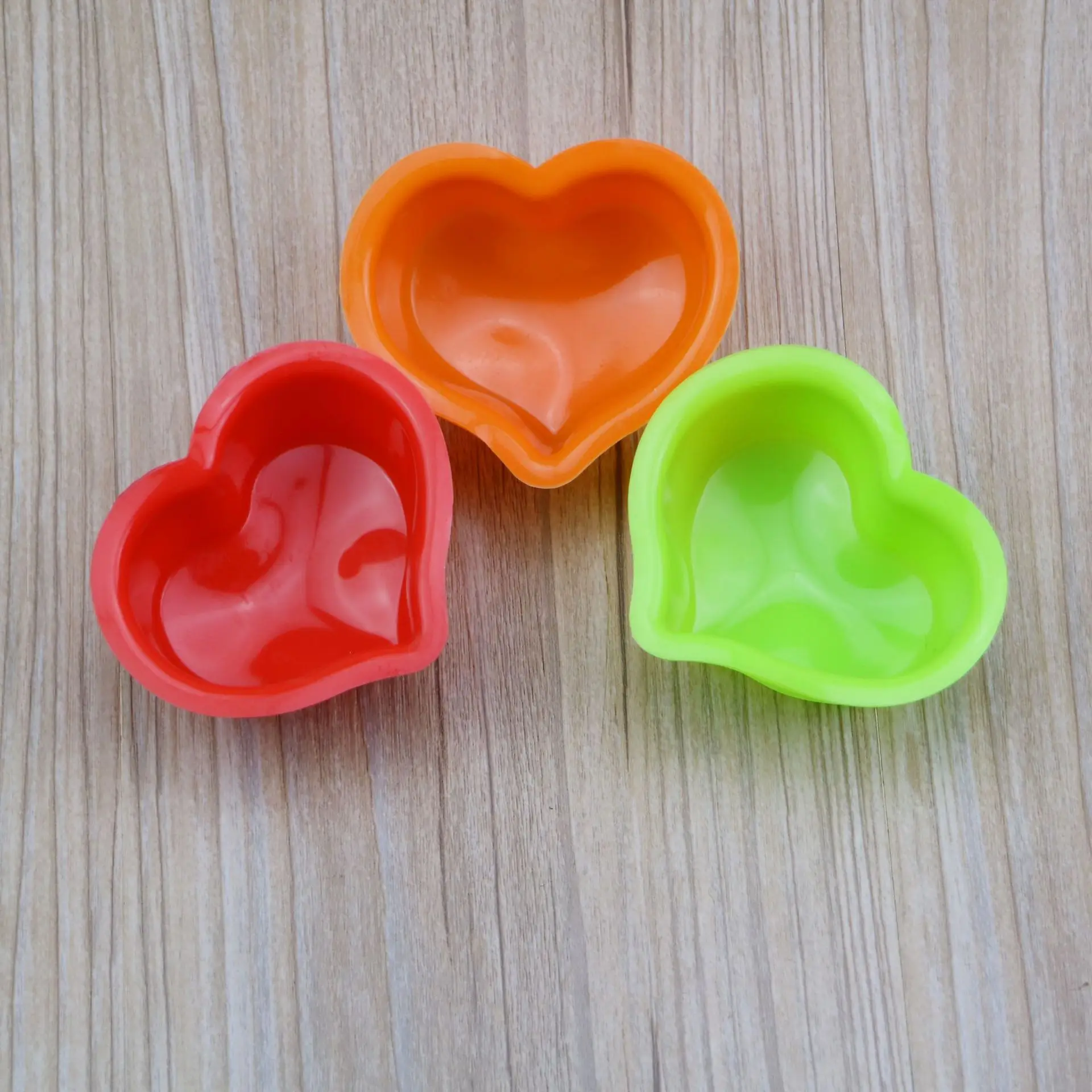 50ML, 150ML Silicone Heart Cake Molds Muffin Cup Molds Handmade DIY Soap Molds