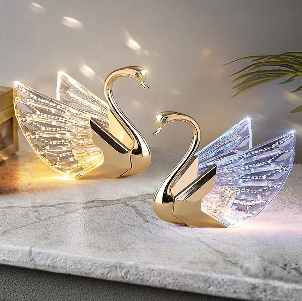 Lumind Lighting luxury creative simple aluminum alloy crystal swan Led Table lamp