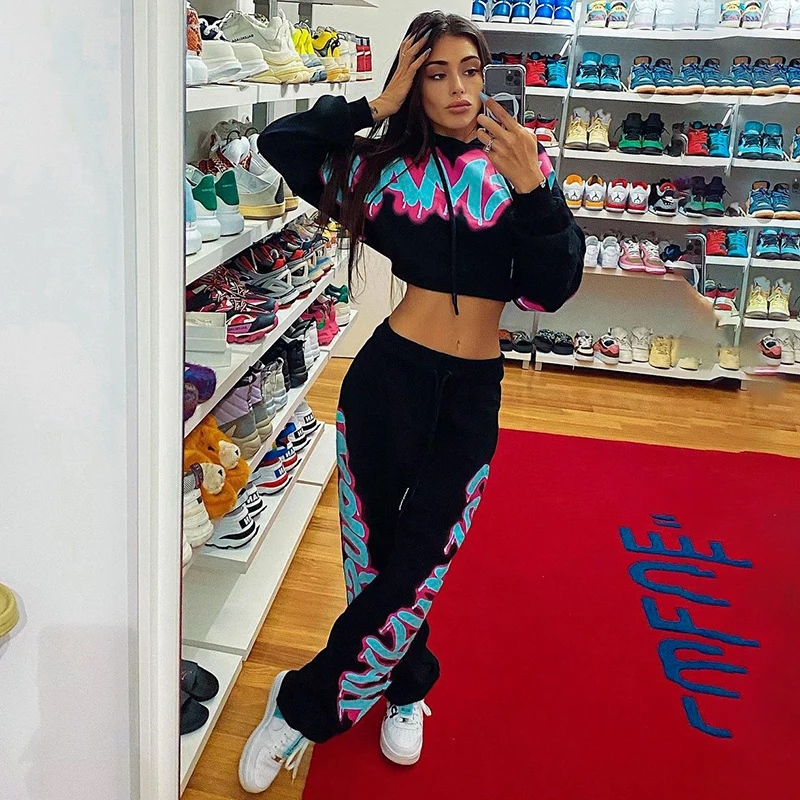 New style long sleeves Printed cropped hoodies female 2 piece set street wear hoodie joggers sweatpants and hoodie set for women