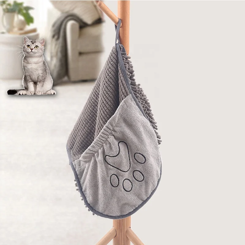 Pet Grooming Microfiber Dog Towels for Drying Dogs Super Absorbent Soft Bath Towel with Hand Pockets for Pets