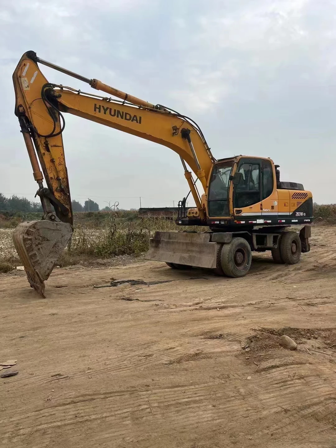 High Quality HYUNDAI 210w-9 21 Ton Used Hydraulic Wheel Excavator