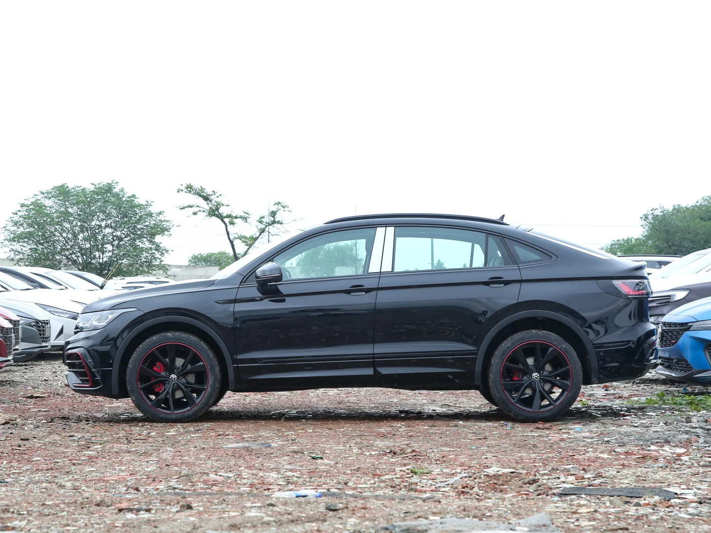 Бензиновый автомобиль VOLKSWAGEN TIGUAN X 2023 в наличии модель 380T 4wd флагманская версия популярная машина для продажи