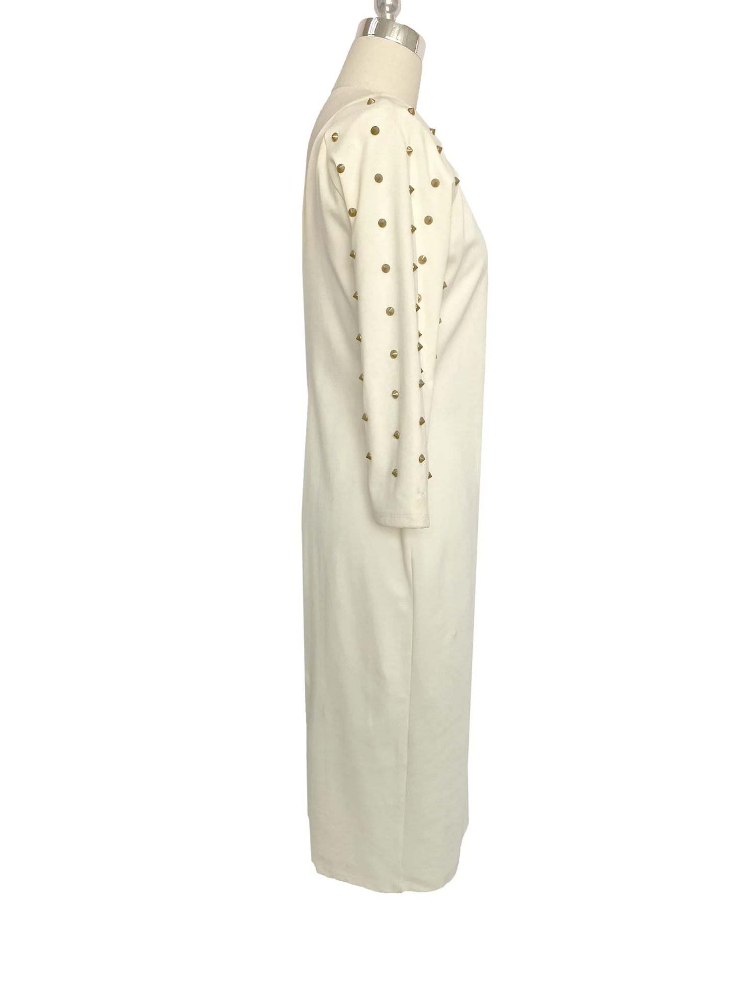 Sexy fashionable and casual looking backless white willow long-sleeved evening dress dress