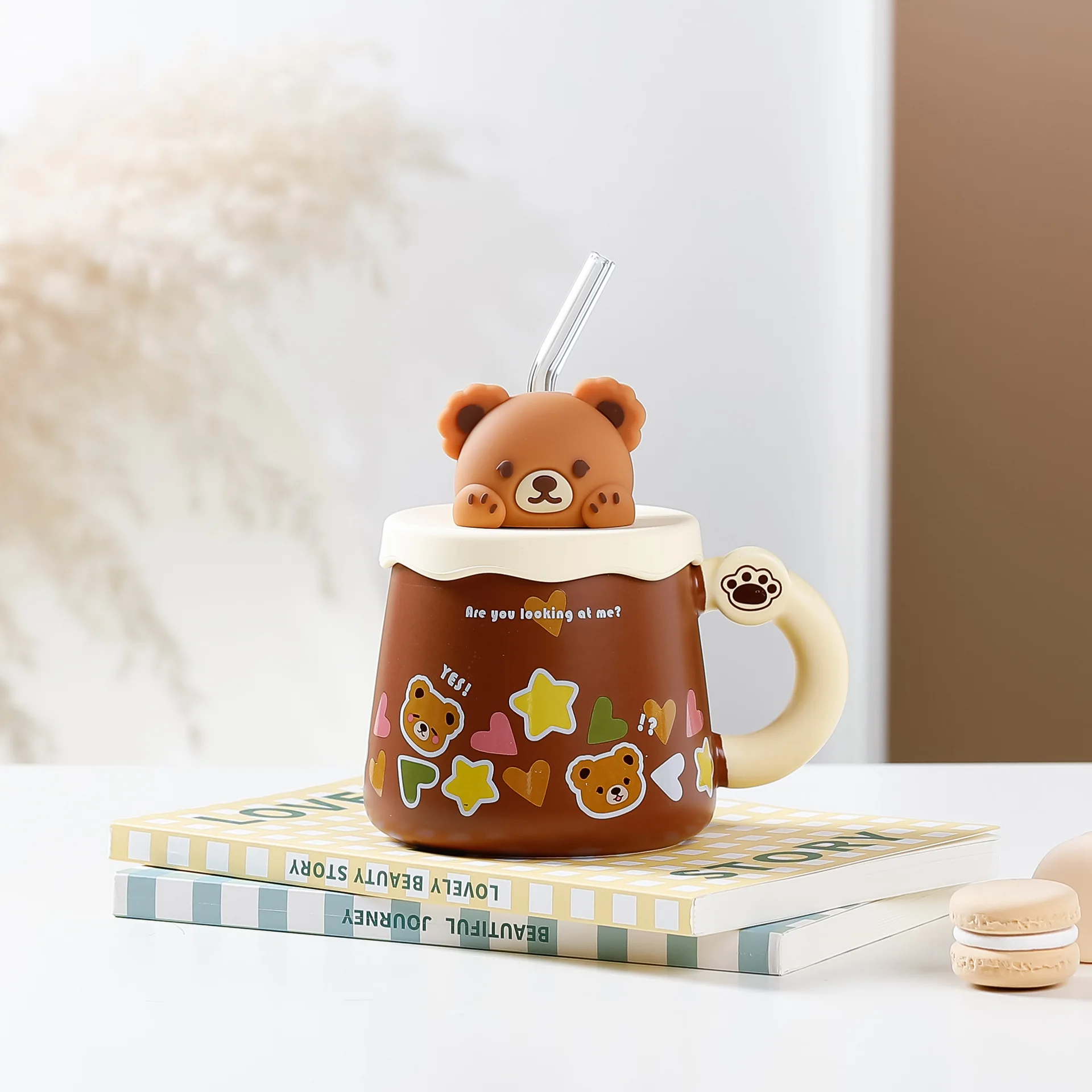 Ins Novelty Design Cartoon Milk Mug Coffee Mug Bear Design Cup Ceramic Cute with 3D Bear Lid Mugs Party Black and White