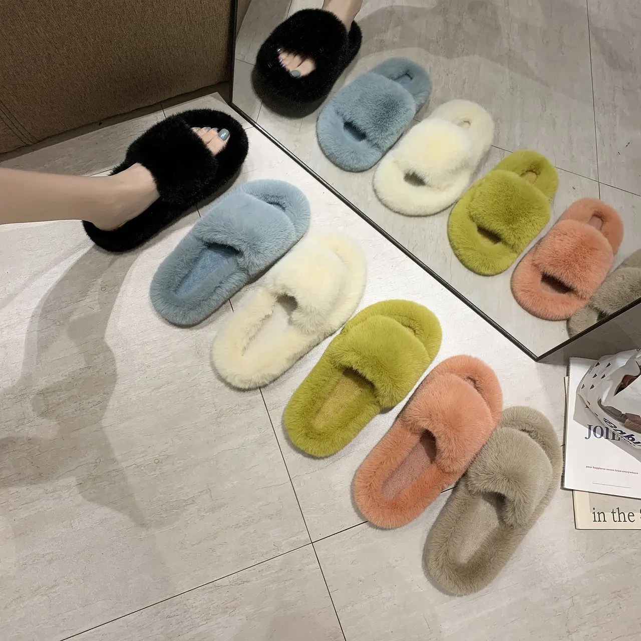 Cheap Luxury Bunny Furry Faux Fur Slides Wholesale Women Flat Furry Slippers Plush Pink Indoor Fur slides