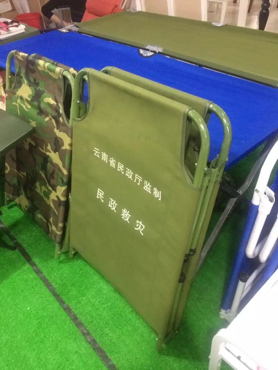 Convenient Easy Move Stainless Steel Outdoor Camping Tent Portable Folding Cot Bed