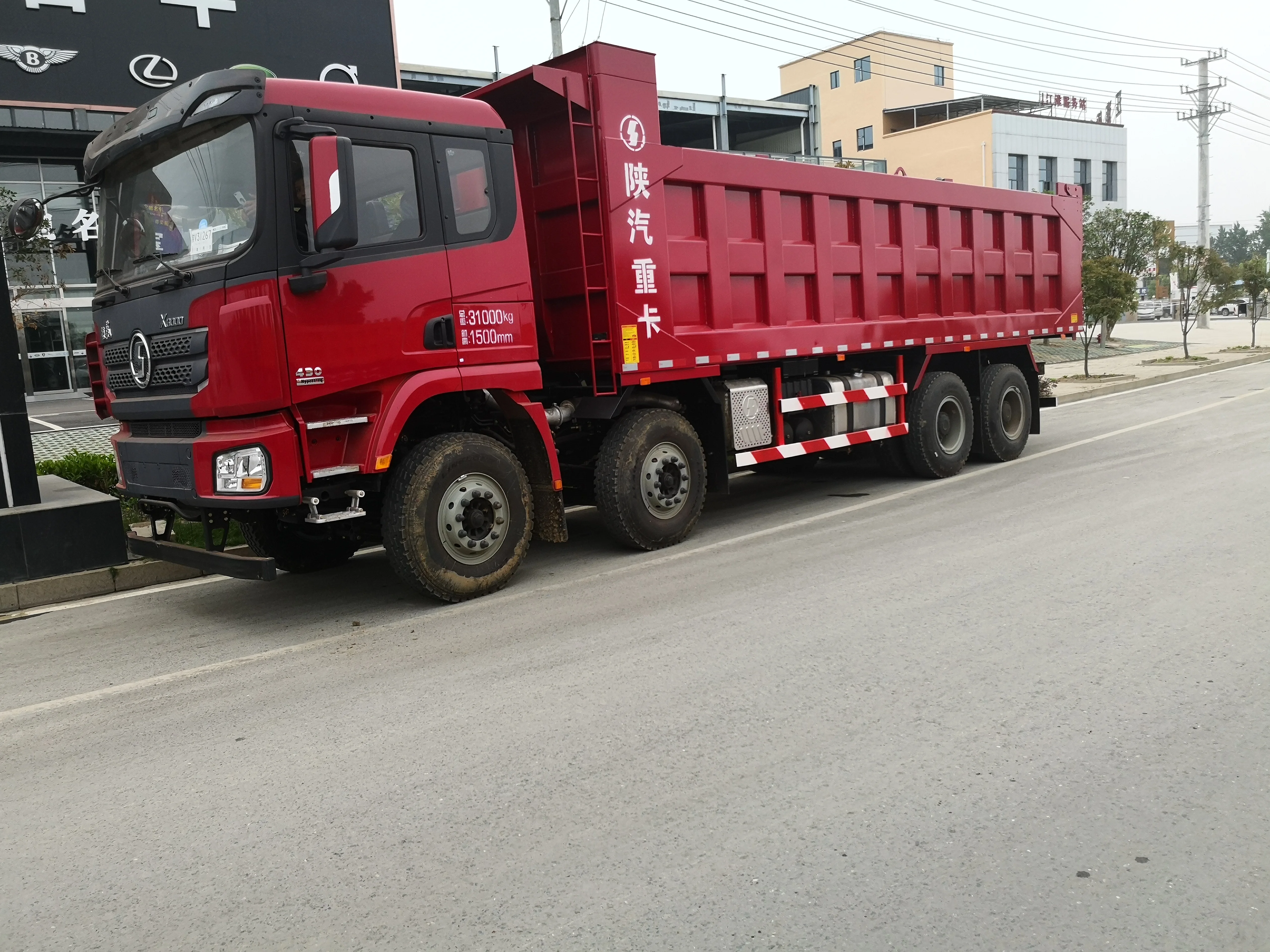 Low Price Sinotruck Second Hand Euro2 Shacman 50T Dump Truck 8x4 For Sale