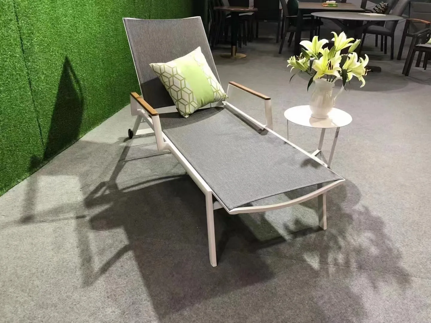 Modern Aluminium Sunbed Outdoor Sun Lounger Lounge Chaise Pool Chair