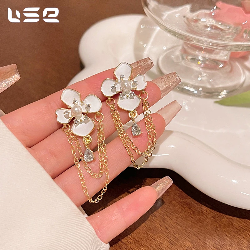 South Korea Style Gold-Plated Alloy Pearl Long Tassel Flower Huggie Earrings Vintage Trendy Design Zircon Main Anniversaries