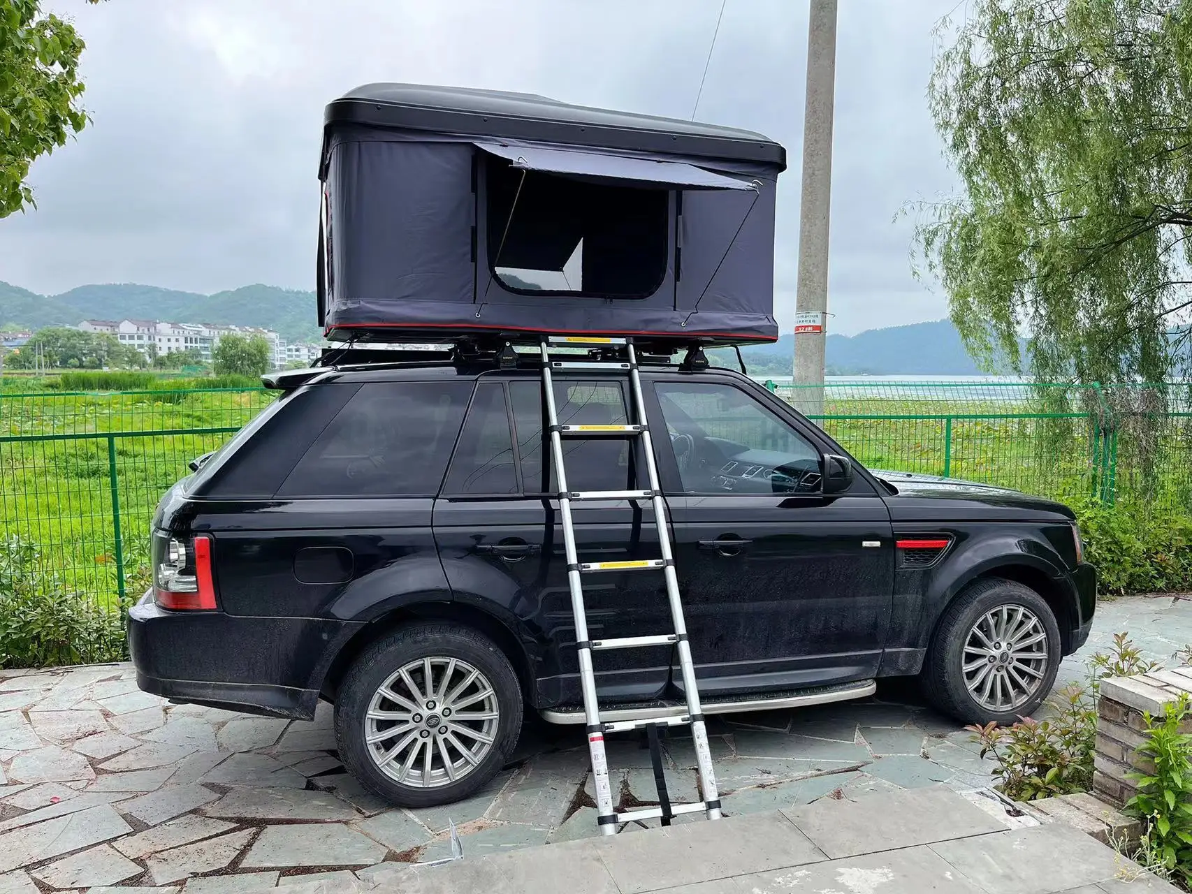 Factory Price Auto Hard Shell Car Roof Top Tent Waterproof Four Seasons Camping Tent Outdoor Travel Hiking Double Layer 2-Person