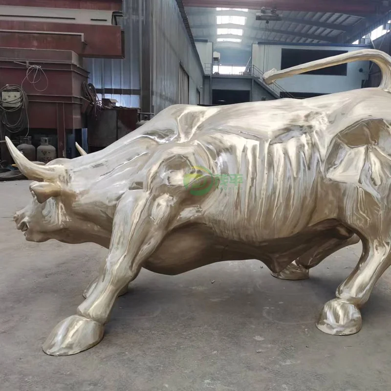 Custom OEM ODM Large Famous Outdoor Garden Decoration Large  Bronze Brass Metal Crafts Abstract Animal Statue Wall Street Bull