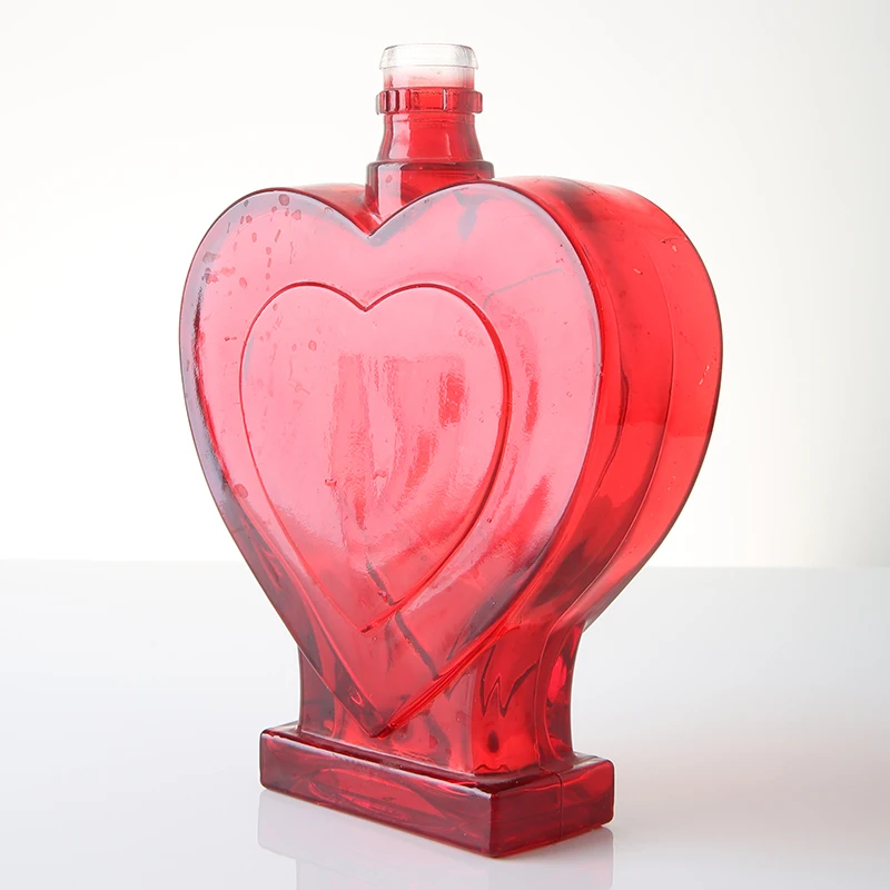 Heart Shaped Borosilicate Empty Custom Spirits Gold Vodka Liquor Gin Whiskey Clear Glass Water Bottle