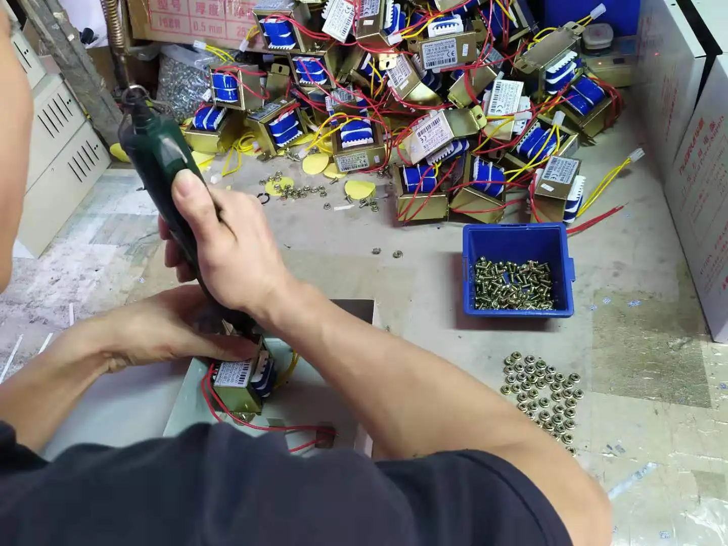 
Huarui 12V5A power supply 110-240V 50-60HZ power supplier switch power supply for access control system 