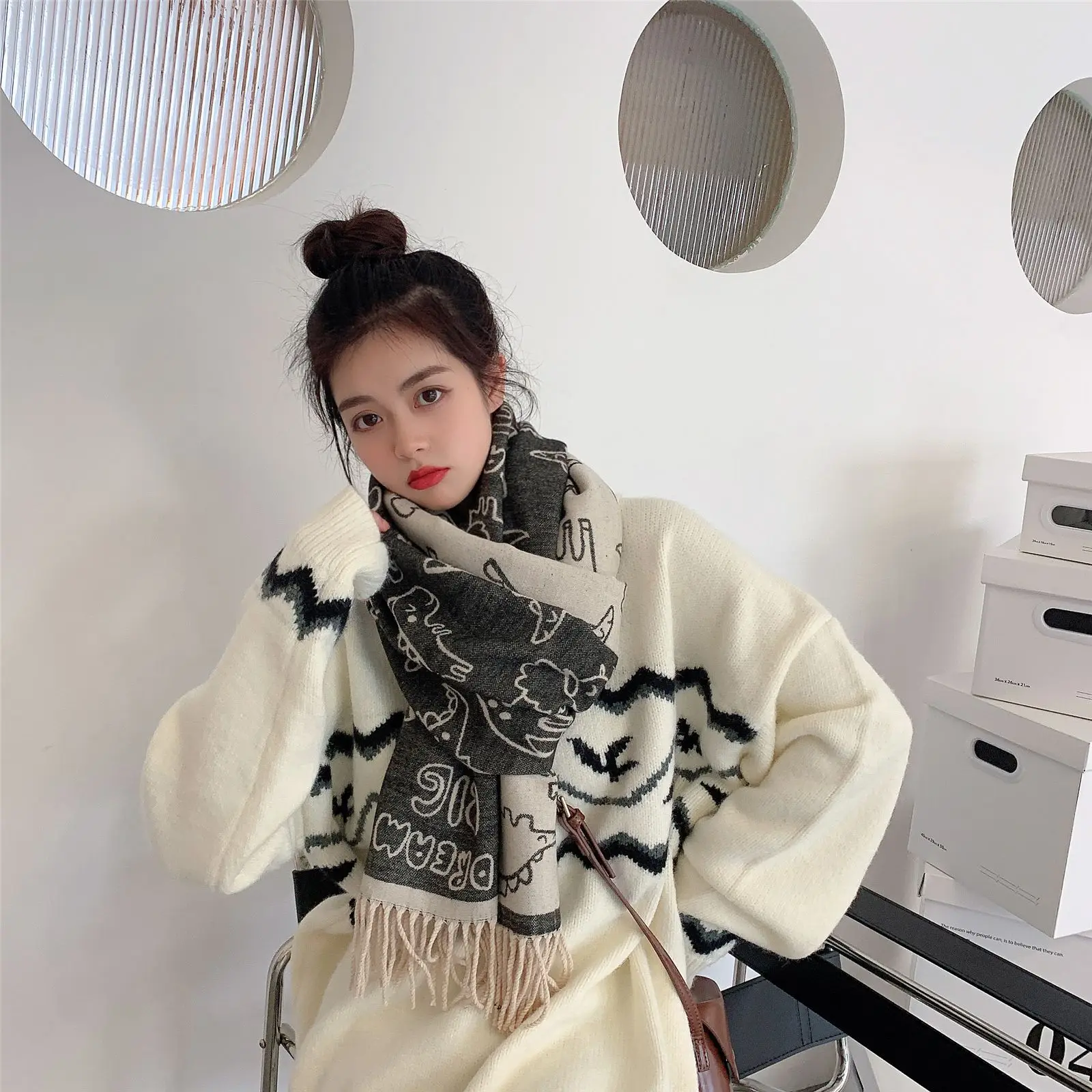 Wholesale Korea cute little dinosaur print tassel scarf cashmere shawl autumn and winter windproof scarf