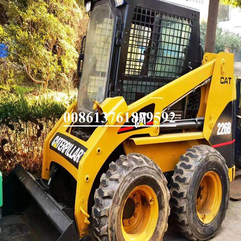 Погрузчик с бортовым поворотом CAT 226B mini caterpillar б/у полностью гидравлический фронтальный