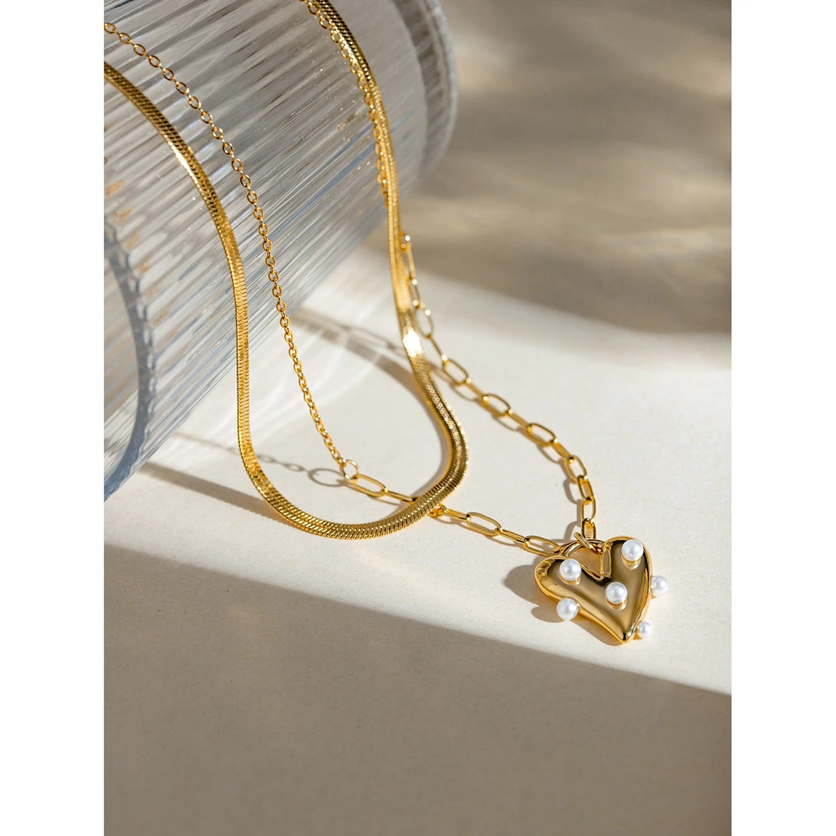 Trendy Tarnish Free Jewelry 18K Gold Plated Pearl Heart Choker Stainless Steel Two Layers Heart Pendant Necklace for Women