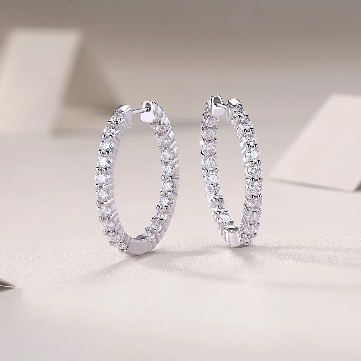 Factory Wholesale 2.5mm Moissanite Hoop Earrings GRA Certificate 925 Sterling Silver High Quality Moissanite Earrings for Women