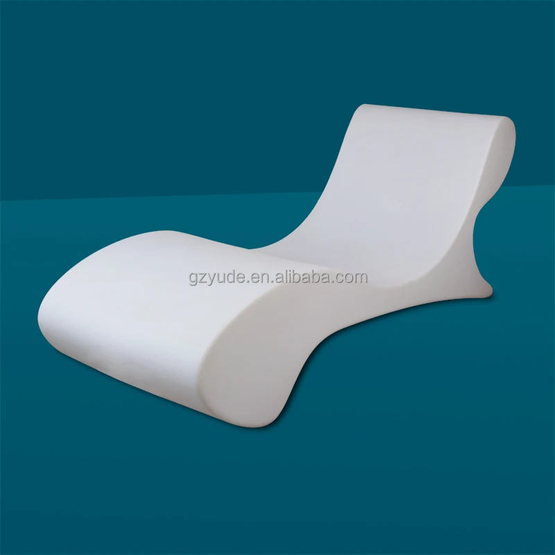 Garden Poolside Furniture Lounge Pool  Chaise Lounge Chair Outdoor Daybed PE Sunbed In Water Pool