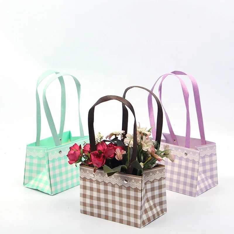 Checkered Square Portable Kraft Paper Waterproof Flower Box Florist Handy Flower Bags Mini Wedding Favor Party Rose Storage Box