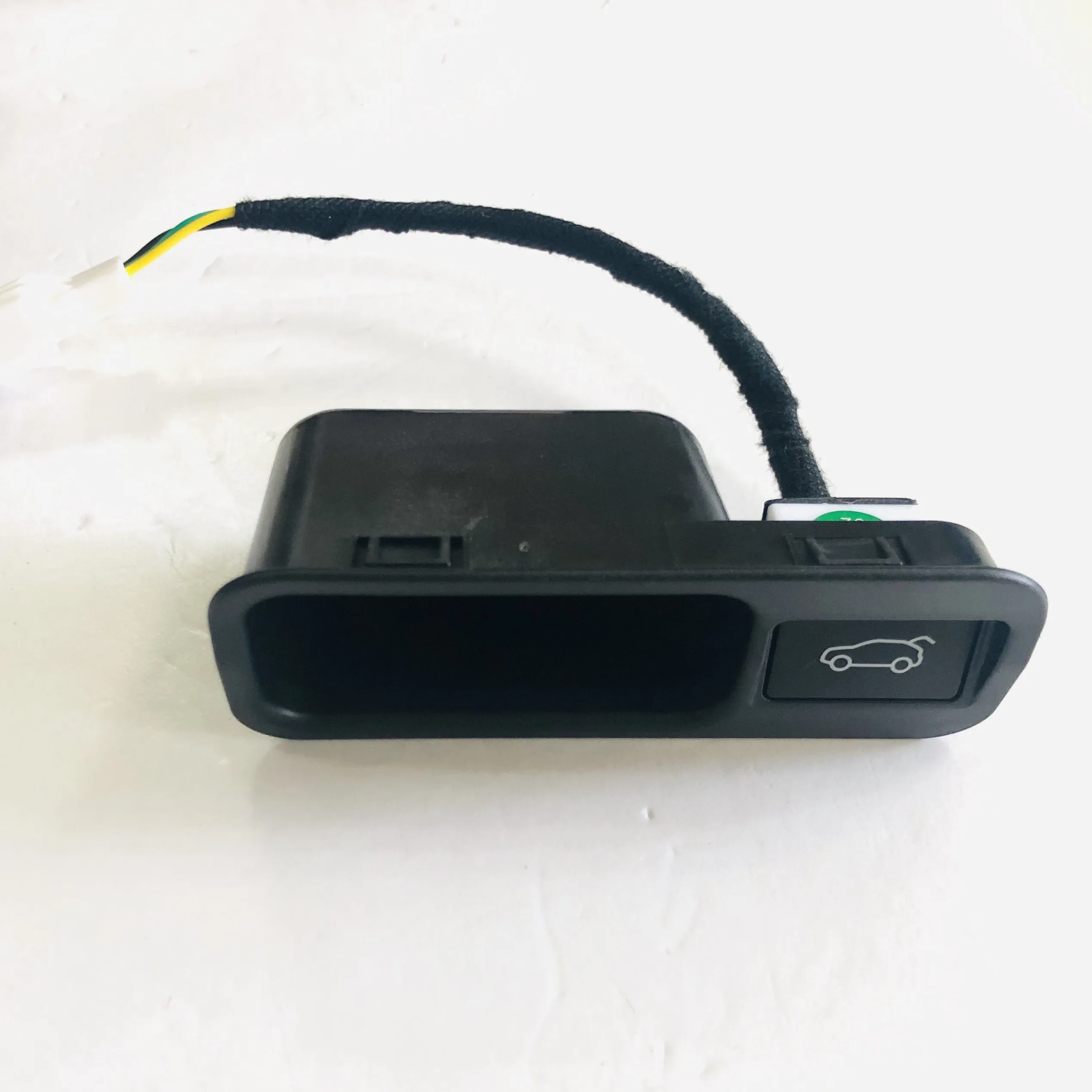 Das Auto SAGITAR 2019+ Power lift gate Auto Tailgate Hands Free Opening And Closing