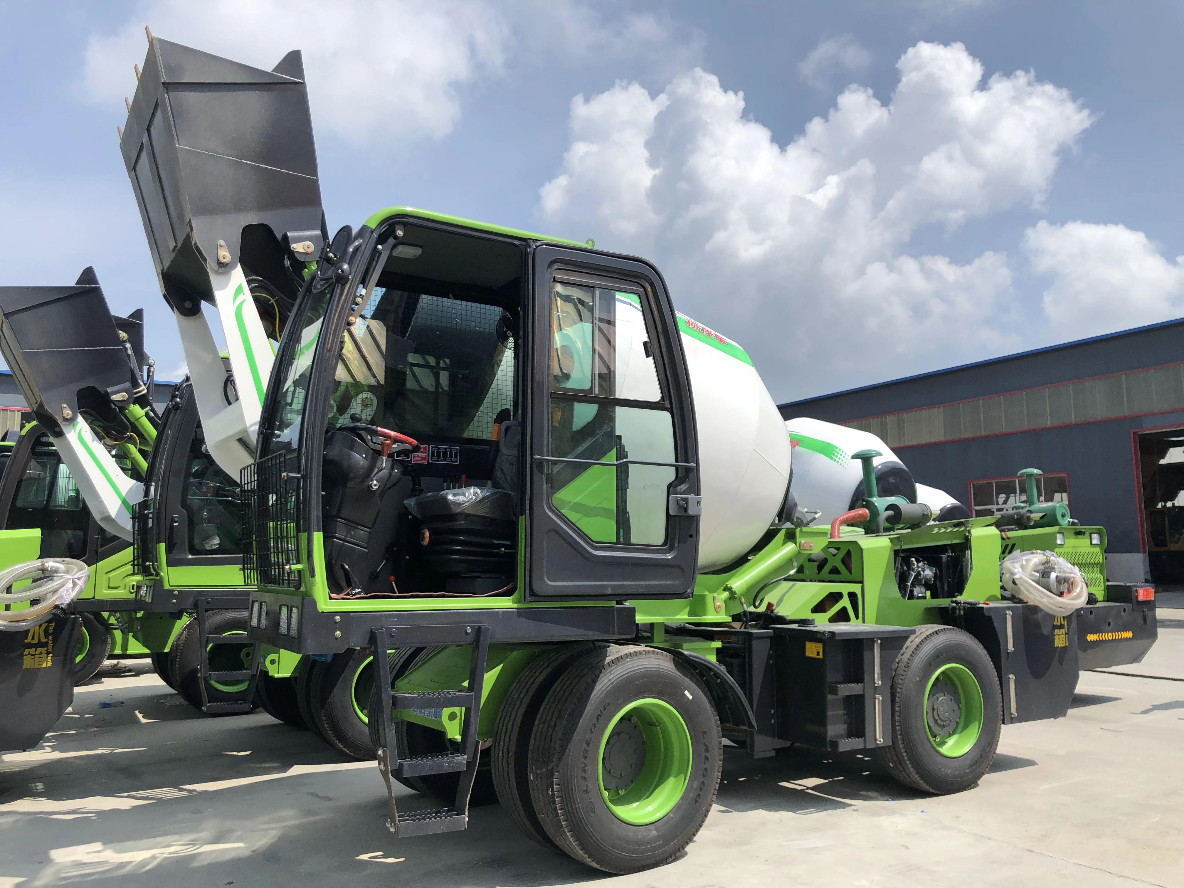 Most Popular HUAYA 2 Cbm Concrete 3 M3 270 Degree tank Rotating 6.5 M3 Self-loading Concrete Mixer Truck With EPA/attachments