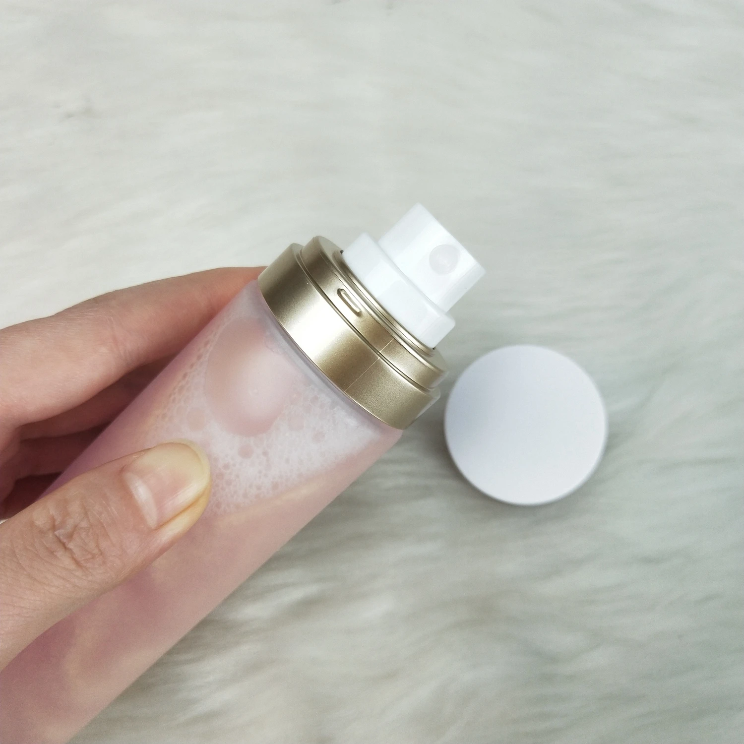 Cruelty free private label matte vegan shimmer waterproof quick dry makeup setting spray